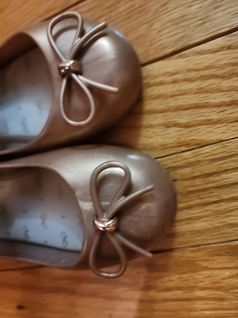 Mini Melissa Girls' Metallic Rose Gold Mary Jane Bow Shoes - Picture 3 of 7